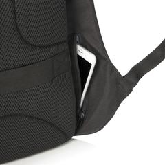 Vue Sac à dos antivol pour ordinateur 15,6" Swiss Peak AWARE™ de couleur noir| Krokrodeal