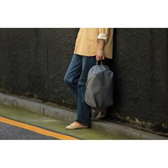 Vue Sac à dos antivol Bobby Soft de couleur gris| Krokrodeal