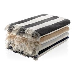 Vue Serviette de plage Ukiyo Yukari AWARE™ Made in Europe de couleur gris| Krokrodeal