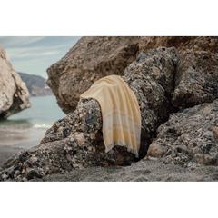 Vue VINGA Serviette éponge pour hammam Tolo de couleur jaune| Krokrodeal