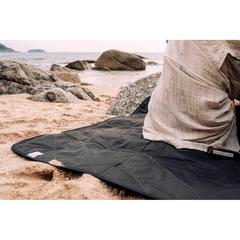 Vue Couverture pique-nique pliable en rPET Impact Aware™ de couleur gris| Krokrodeal