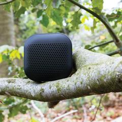 Vue Enceinte 3W en plastique recyclé RCS Soundbox de couleur noir| Krokrodeal