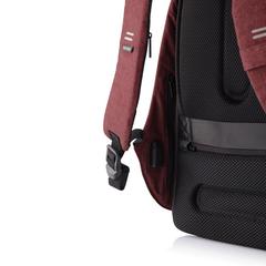 Vue Sac à dos antivol Bobby Hero Regular de couleur rouge| Krokrodeal