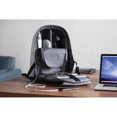 Vue Sac à dos antivol Bobby Hero Regular de couleur gris| Krokrodeal
