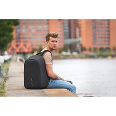 Vue Sac à dos antivol Bobby Hero Regular de couleur noir| Krokrodeal