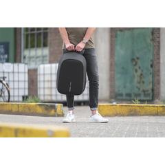 Vue Sac à dos antivol Bobby Hero Regular de couleur noir| Krokrodeal