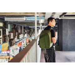 Vue Sac à dos antivol Bobby Hero Regular de couleur vert| Krokrodeal