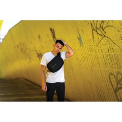Vue Sac bandoulière Bobby Sling de couleur noir| Krokrodeal