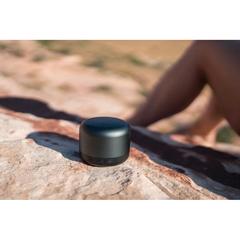 Vue Enceinte sans fil 5W en aluminium recyclé RCS Terra de couleur gris| Krokrodeal