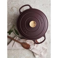Vue VINGA Marmite en fonte émaillée 5.5L Monte de couleur rouge| Krokrodeal