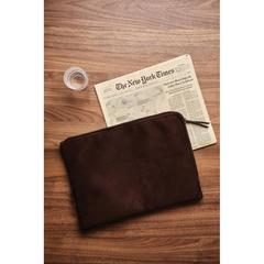 Vue VINGA pochette pour ordinateur Hunton de couleur marron| Krokrodeal