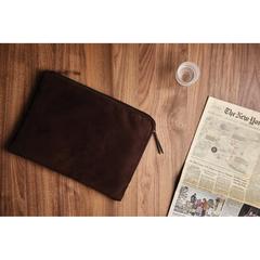 Vue VINGA pochette pour ordinateur Hunton de couleur marron| Krokrodeal