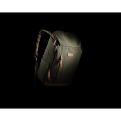 Vue Sac à dos ordinateur Impact AWARE™ en toile 16oz recyclé de couleur vert| Krokrodeal