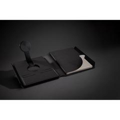 Vue Carnet de notes avec chargeur en PU recyclé RCS Swiss Peak de couleur noir| Krokrodeal