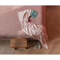 Vue Serviette 4 Saisons Ukiyo Hisako AWARE™ Made in Europe de couleur rose| Krokrodeal