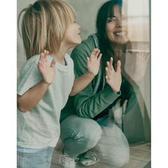 Vue T-shirt pour enfants en coton recyclé Iqoniq Koli de couleur gris| Krokrodeal