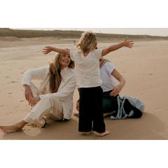 Vue T-shirt pour enfants en coton recyclé Iqoniq Koli de couleur beige| Krokrodeal