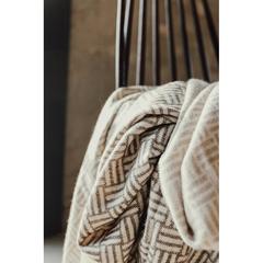 Vue VINGA Plaid Lenox de couleur marron| Krokrodeal