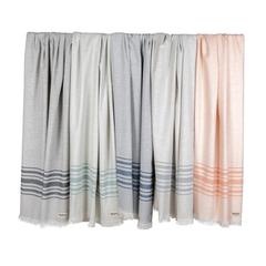 Vue Serviette Hammam Ukiyo Yumiko AWARE™ Made in Europe de couleur bleu| Krokrodeal