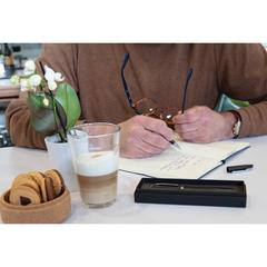 Vue Stylo en bambou au design épuré de couleur noir| Krokrodeal