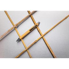 Vue Stylo en bambou au design épuré de couleur gris| Krokrodeal