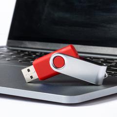 Vue générale Clé USB Yeskal 8GB | Krokrodeal