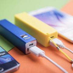 Vue Power Bank Thazer de couleur gris| Krokrodeal