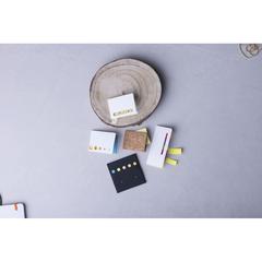 Vue Bloc Notes Karlen de couleur blanc| Krokrodeal
