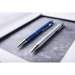 Vue Stylo Beikmon de couleur gris| Krokrodeal