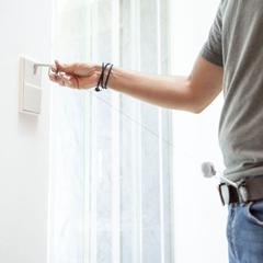 Vue Porte Badge Bosur de couleur blanc| Krokrodeal