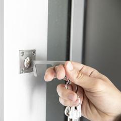 Vue Porte-Clés Anticontact Bigox de couleur gris| Krokrodeal