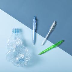Vue Stylo Hispar de couleur bleu| Krokrodeal