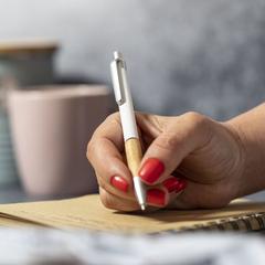 Vue Stylo Chiatox de couleur blanc| Krokrodeal