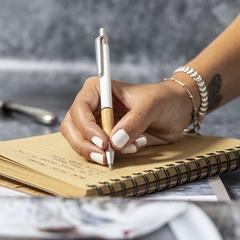 Vue Stylo Chiatox de couleur blanc| Krokrodeal